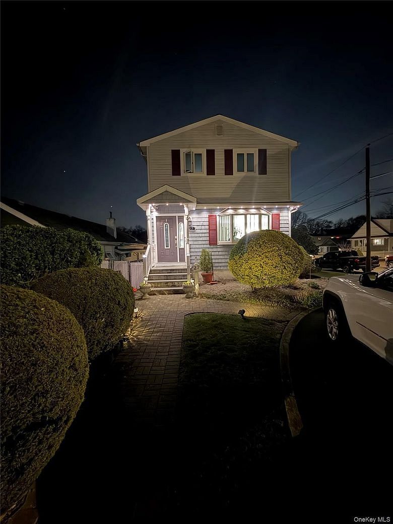 27 Colonial Road