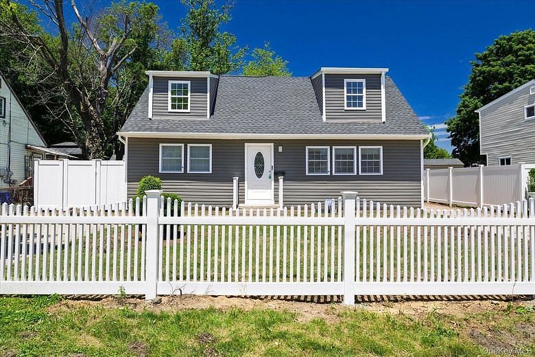 27 New Avenue