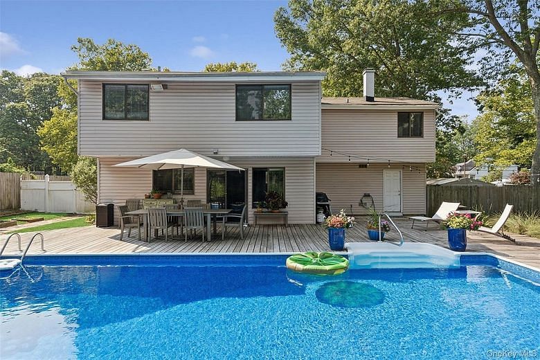 27 Sugarbush Lane