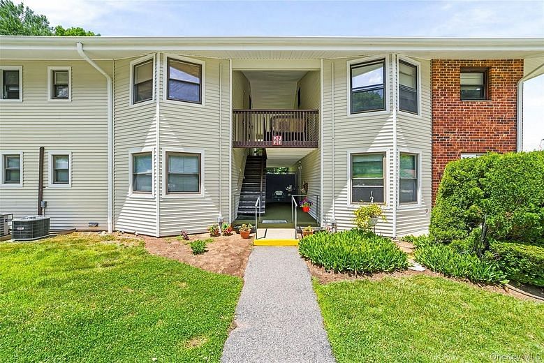 27 Walden Court #J