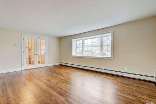 Image 1 of 22 for 27 Washington Heights St in Long Island, Selden, NY, 11784