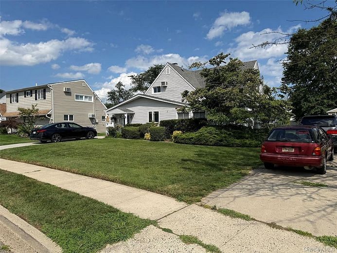27 Wheelbarrow Lane