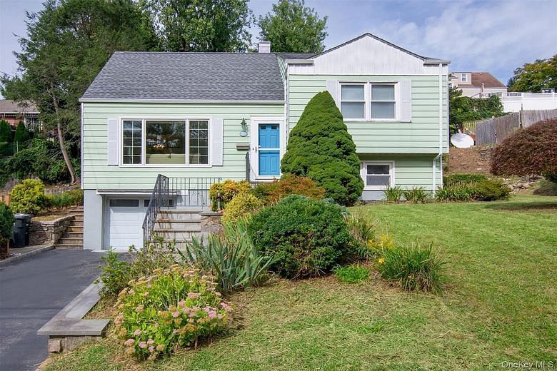 27 White Plains Avenue