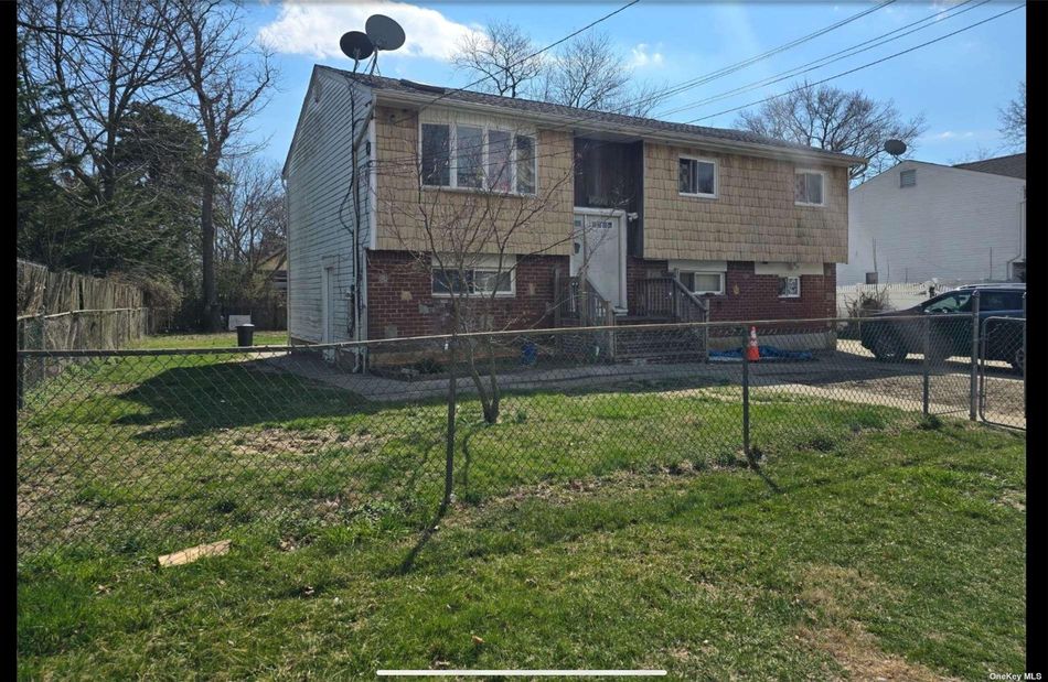 Image 1 of 4 for 270 Elmore Street in Long Island, Central Islip, NY, 11722