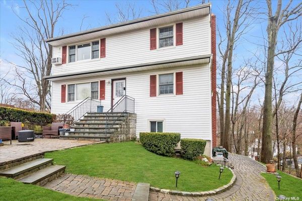Image 1 of 26 for 270 Nassau Road #A in Long Island, Huntington, NY, 11743