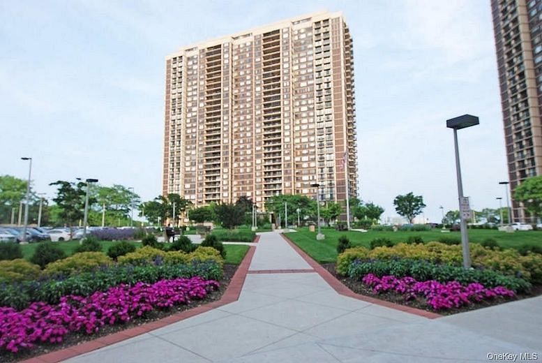 27010 Grand Central Pky #22R