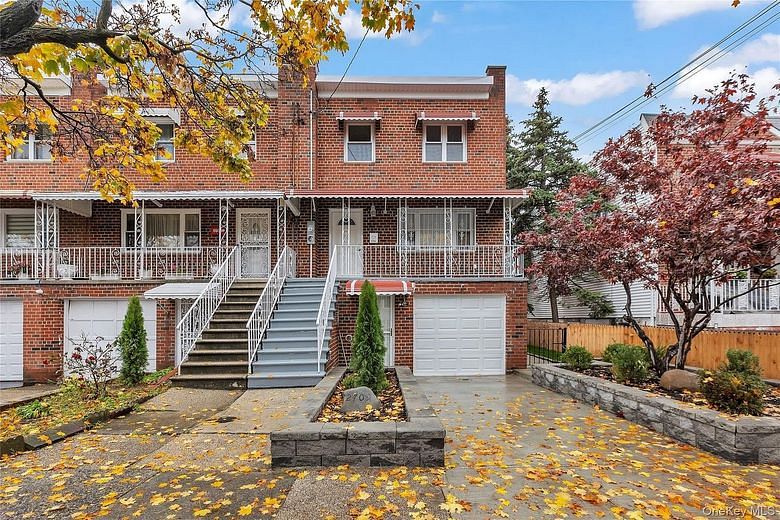 2709 Tenbroeck Avenue