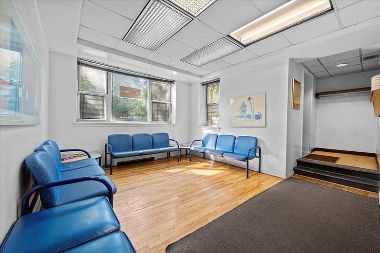 2711 Henry Hudson Parkway W #1F