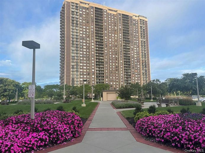 27110 Grand Central Parkway #25Y