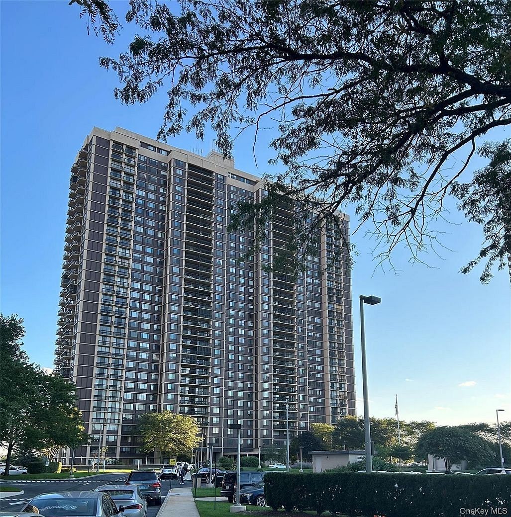 27110 Grand Central Parkway #33T