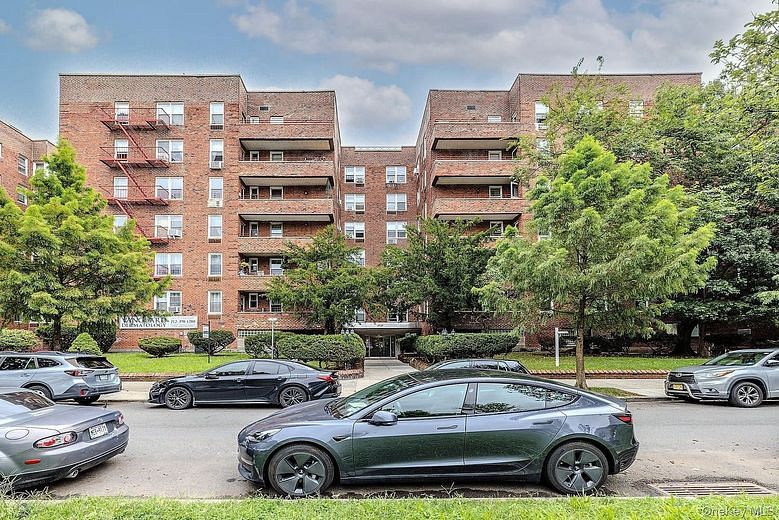 2727 Ocean Parkway #D18