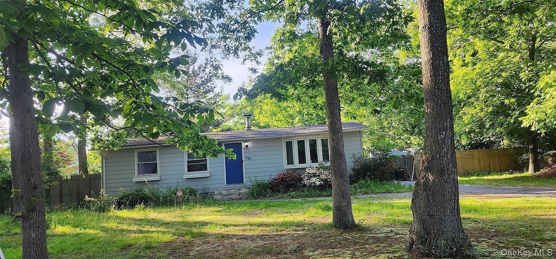 273 Cedar Road W