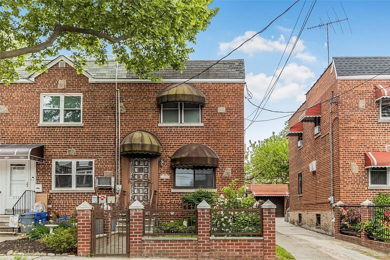 2733 Tenbroeck Avenue