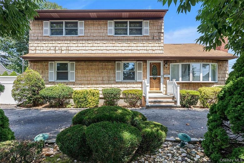 2739 Oak Drive
