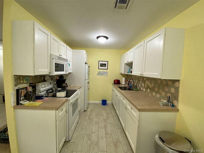 274 Berwick Court #C