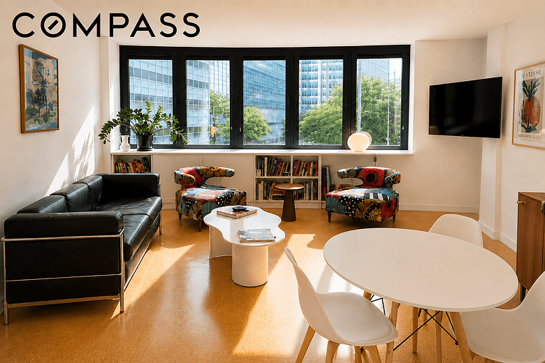 275 Greenwich Street #2CS