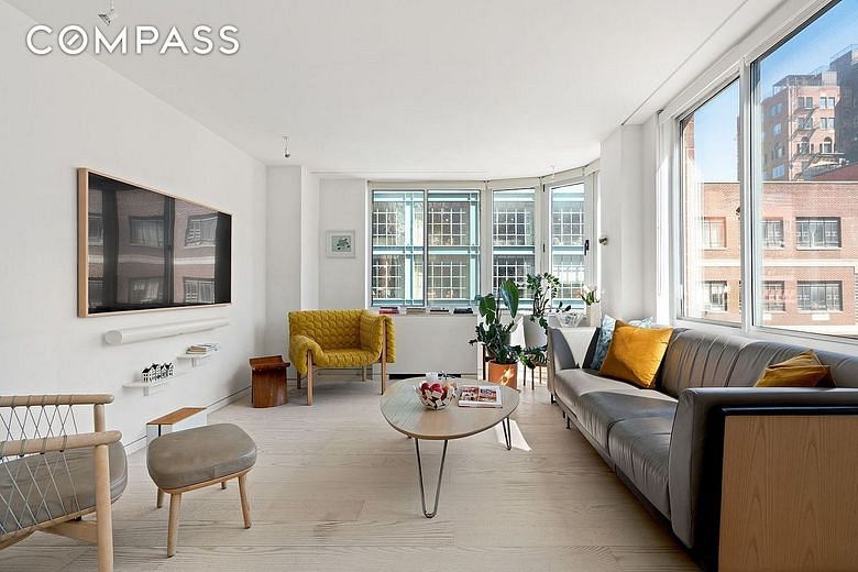 275 Greenwich Street #8NS