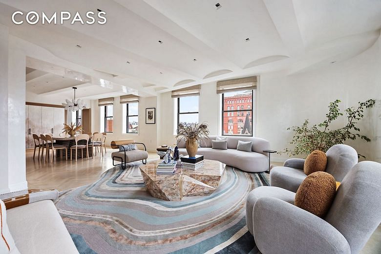 275 West 10th Street #9C