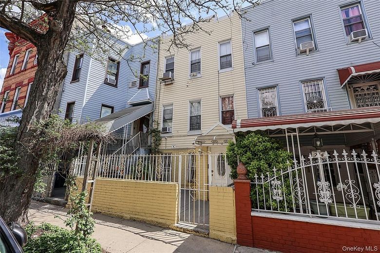 276 Woodbine Street