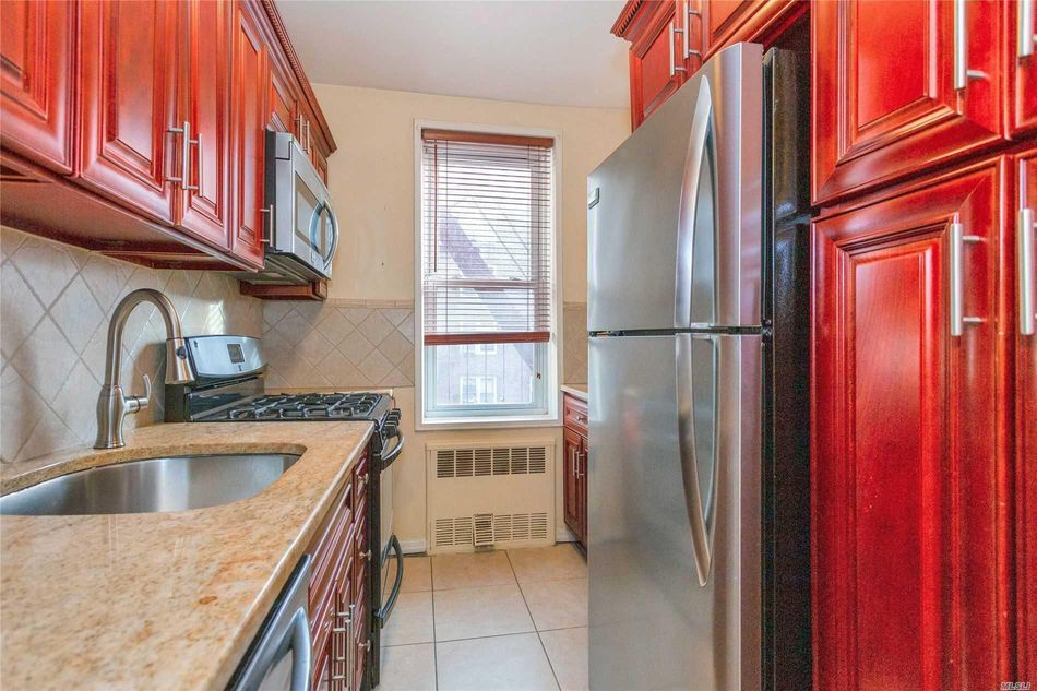 Image 1 of 9 for 33-05 90 #4E in Queens, Jackson Heights, NY, 11372