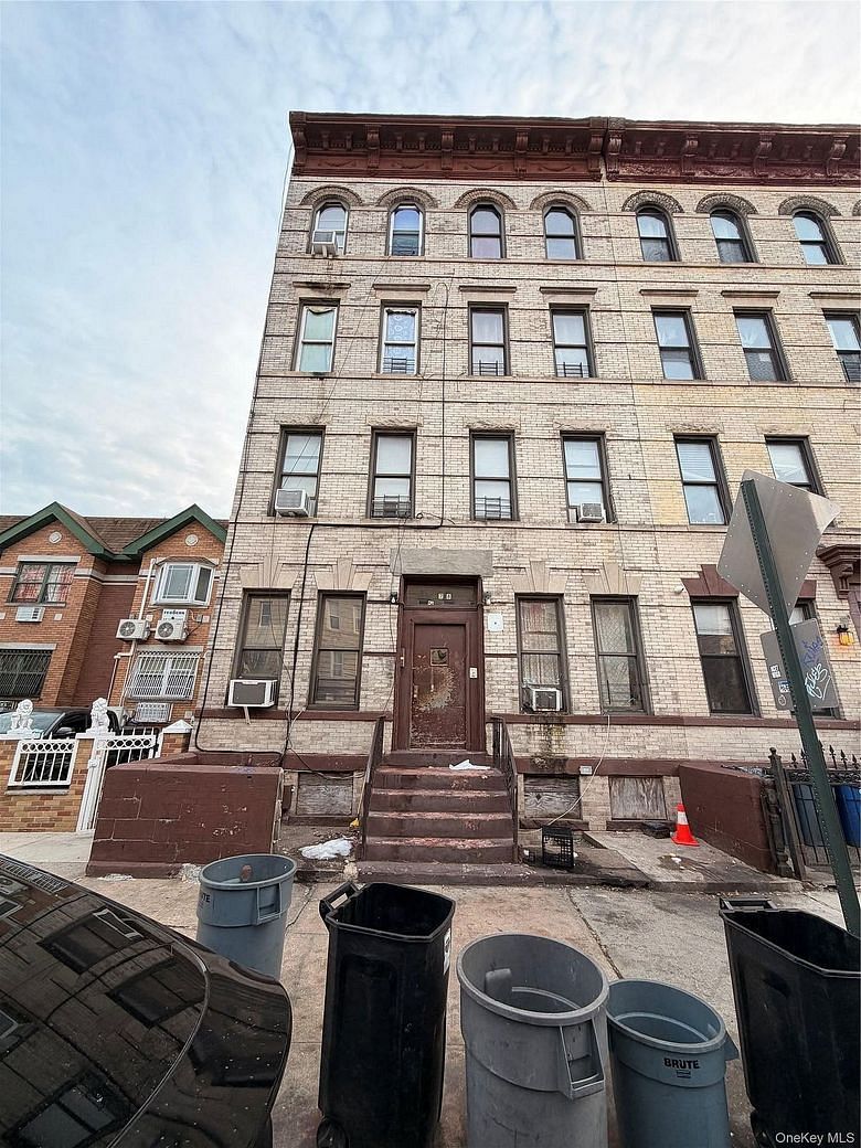 278 Chauncey Street