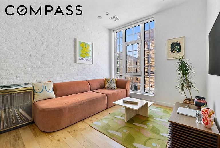 278 Nassau Avenue #2B