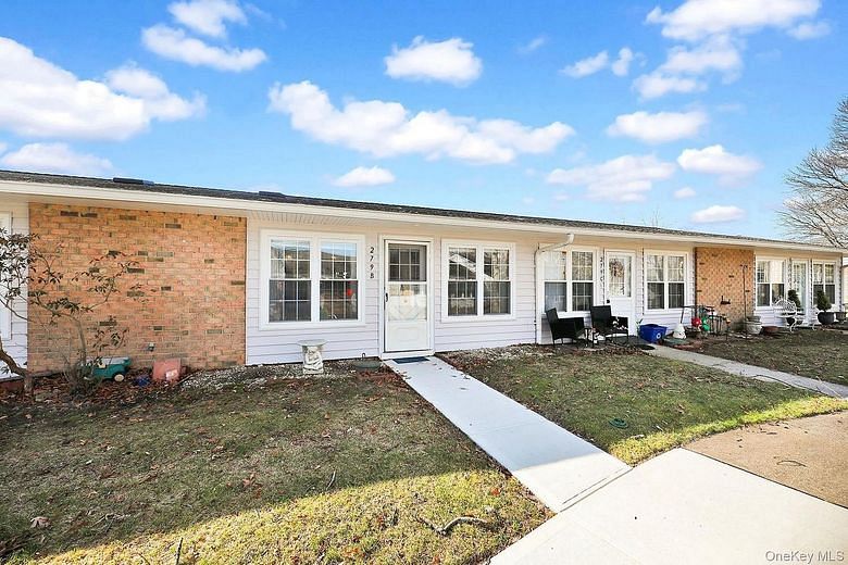 279 Berwick Court #B