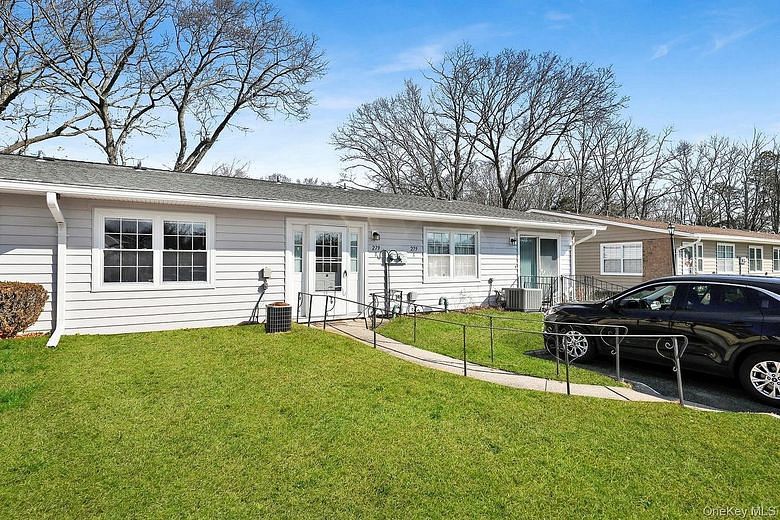 279 Berwick Court #B