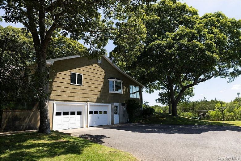 2795 Arrowhead Lane