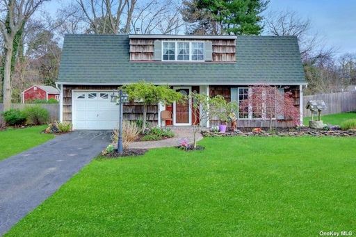 Image 1 of 29 for 28 Baylor Drive in Long Island, Farmingville, NY, 11738