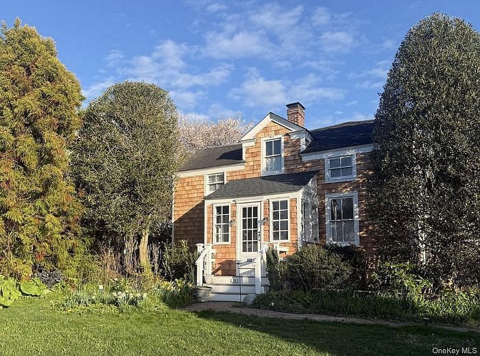 28 Bowden Square
