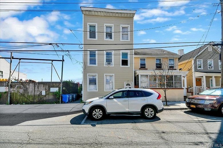 28 Clinton Street