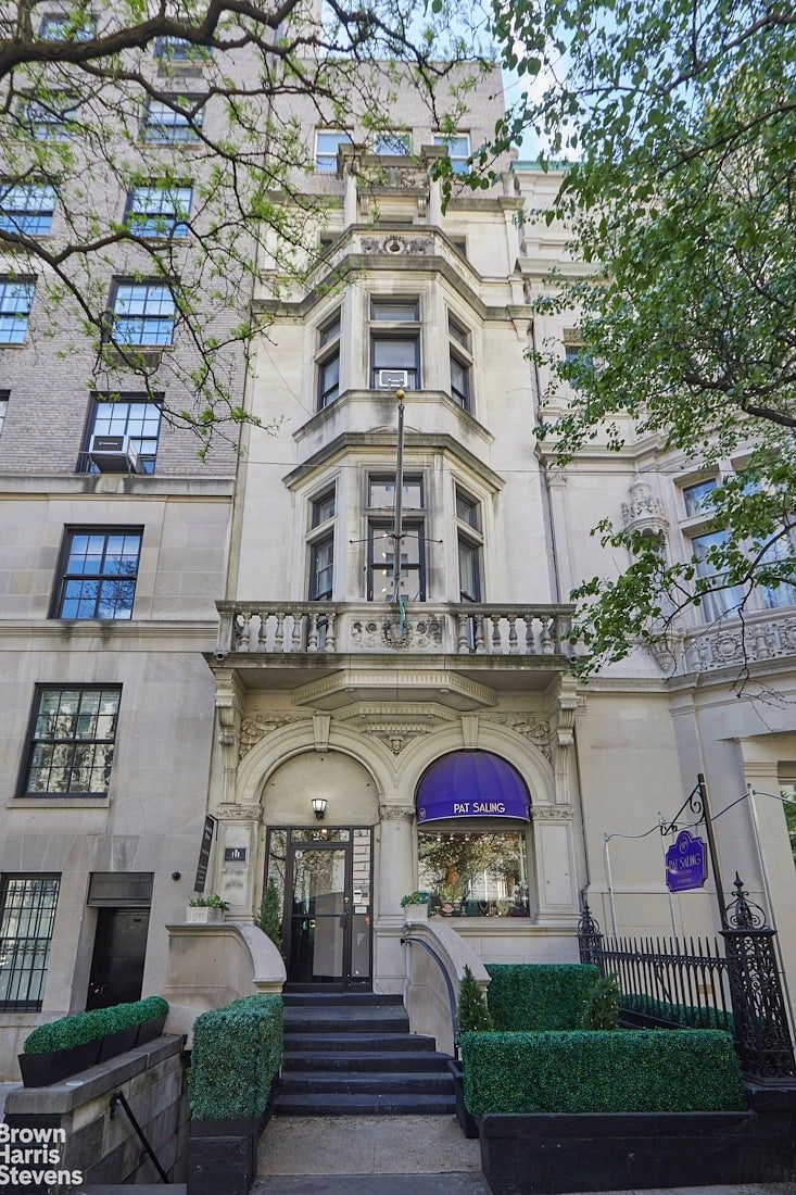 Image 1 of 6 for 28 East 72nd Street in Manhattan, New York, NY, 10021