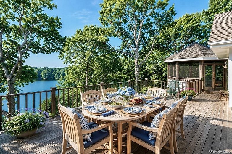 28 Lake Drive