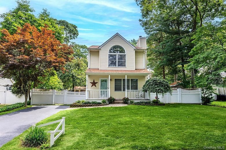 28 Roanoke Road