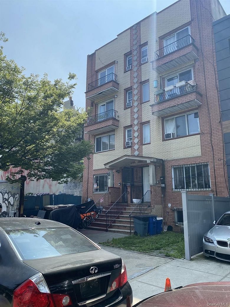 28 Saint Andrews Place #4