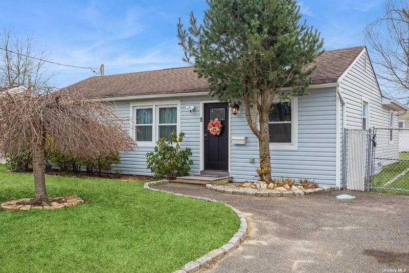 Image 1 of 23 for 28 Tamarack Street in Long Island, Central Islip, NY, 11722
