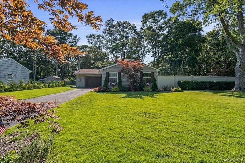 28 Yaphank Avenue
