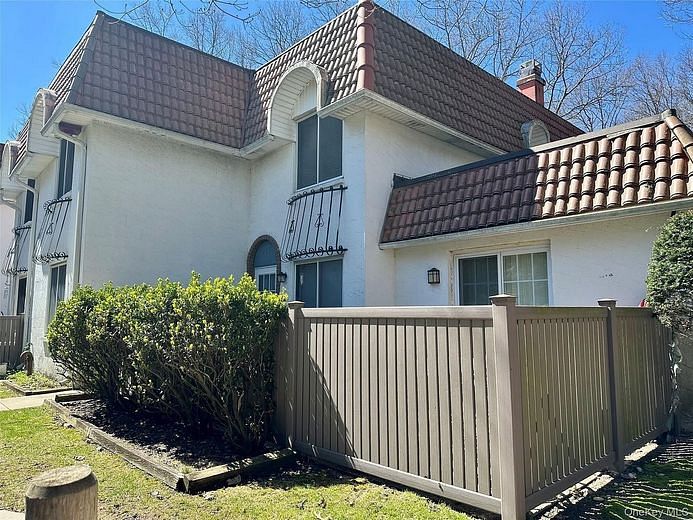 280 Brettonwoods Drive