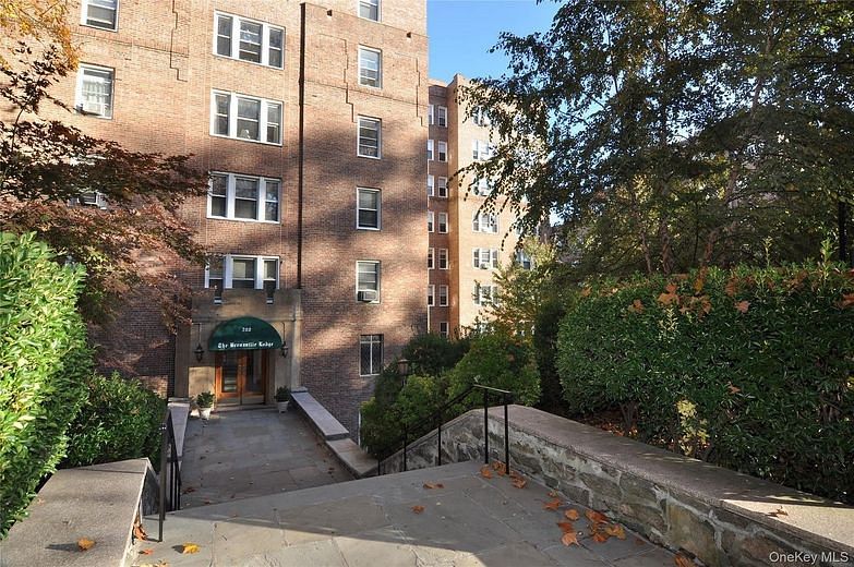 280 Bronxville Road #3W
