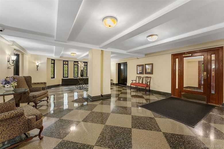 280 Bronxville Road #8B
