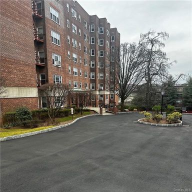 Image 1 of 21 for 280 Collins Avenue #7F in Westchester, Mount Vernon, NY, 10552