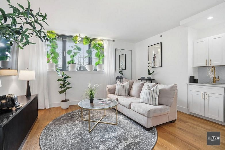 280 Nassau Avenue #1A