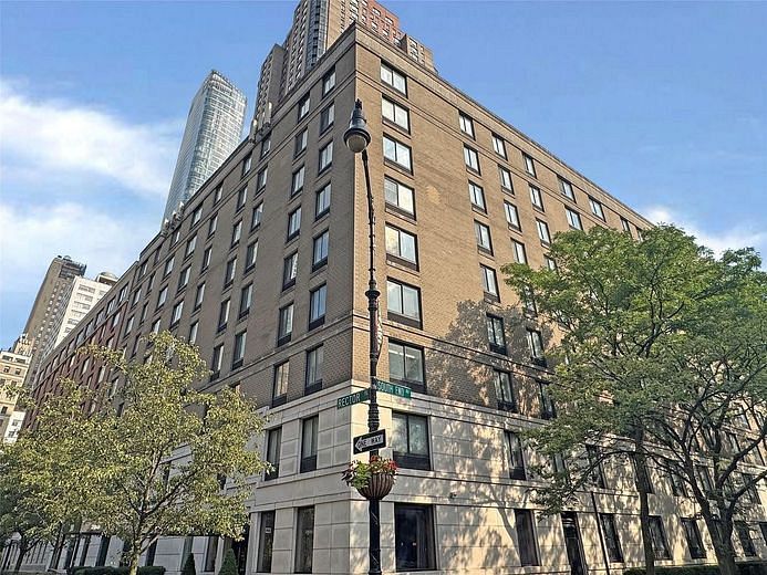 280 Rector Place #1G