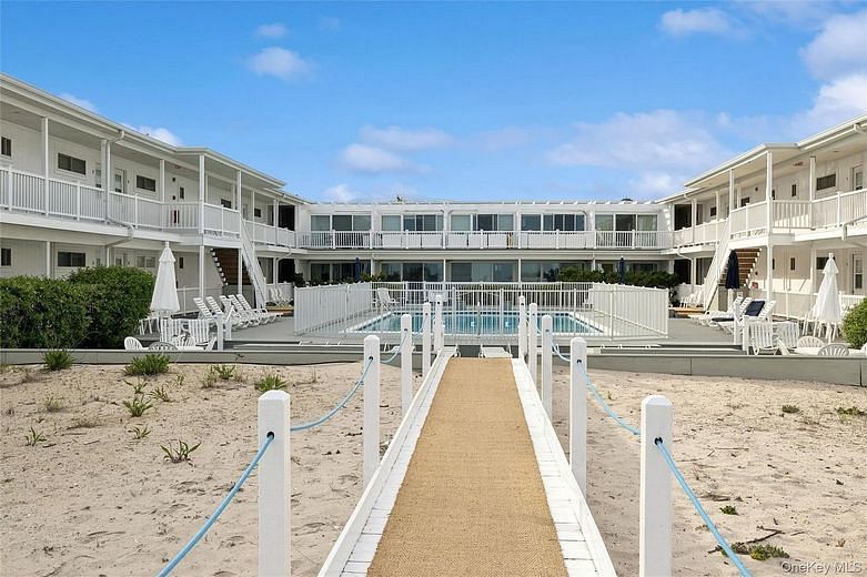 281 Dune Road #17B