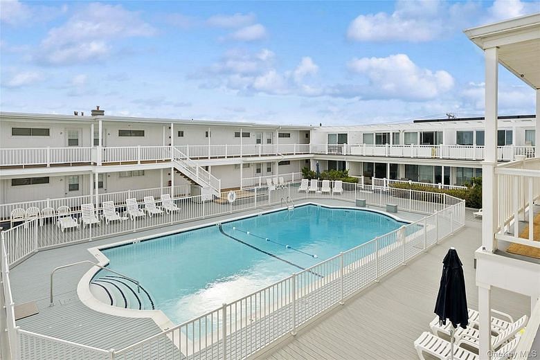 281 Dune Road #17B