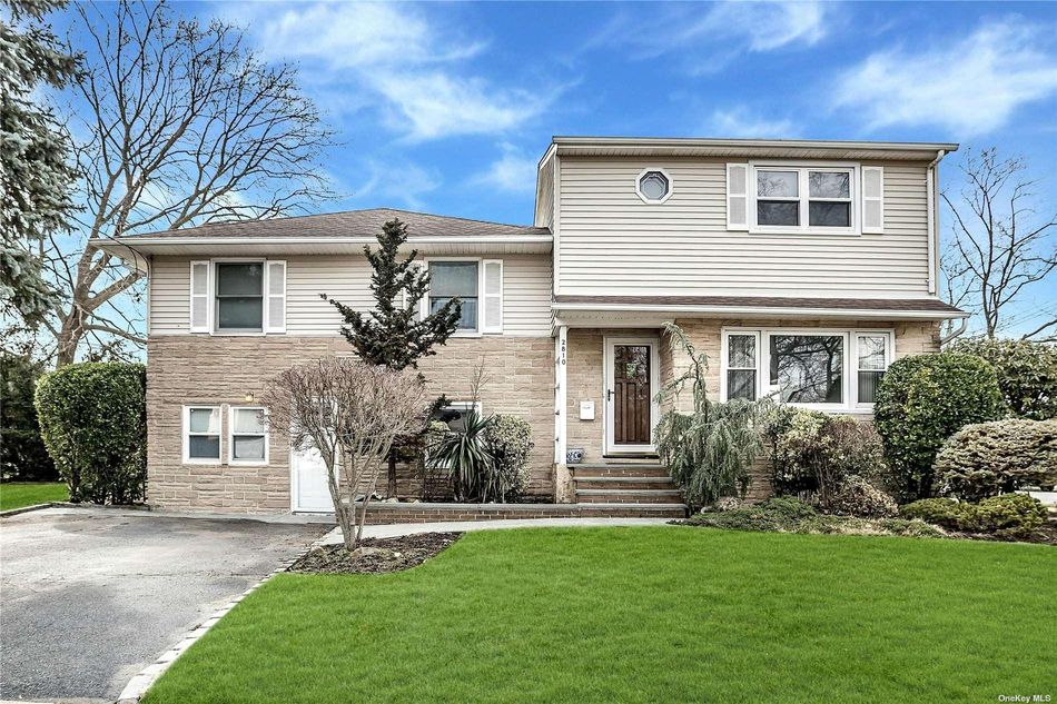 Image 1 of 16 for 2810 Wynsum Avenue in Long Island, Merrick, NY, 11566