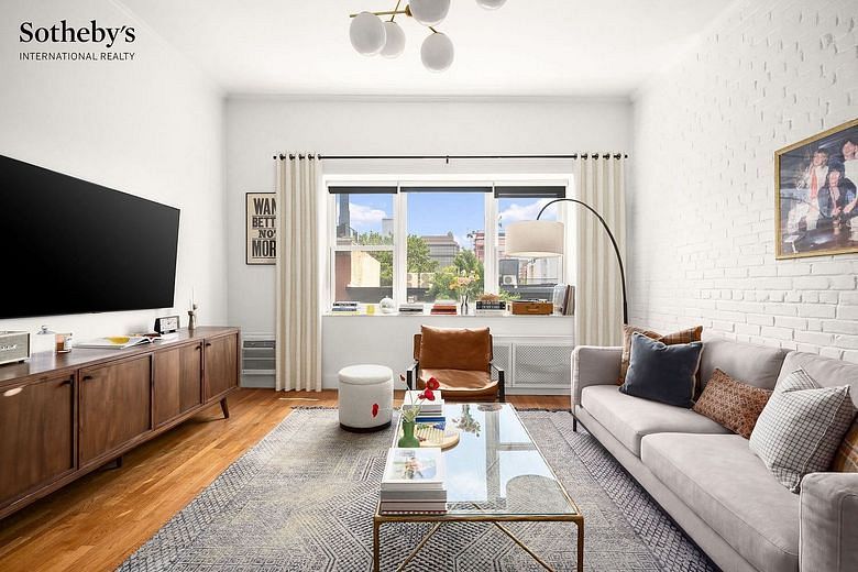 282 Henry Street #9