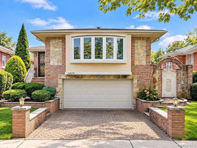 2829 Clearview Expressway