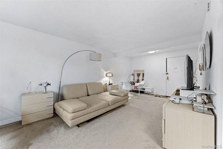 2830 Briggs Avenue #4C
